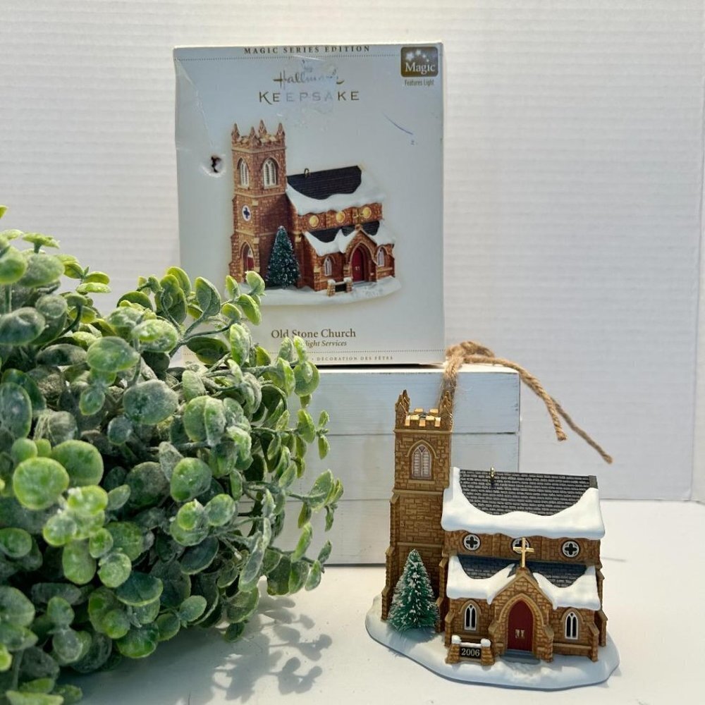 2006 Hallmark Keepsake ornament “Old stone church” Candlelight Services Magic